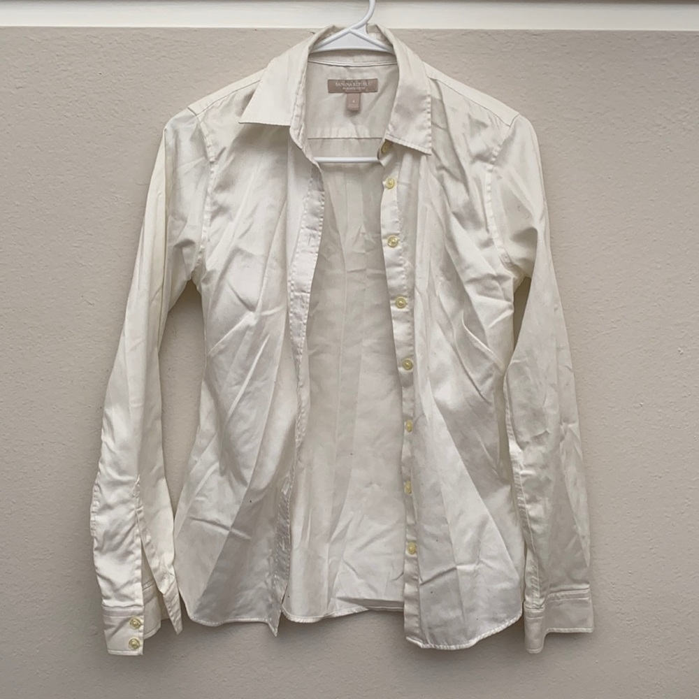 Banana republic white button up shirt